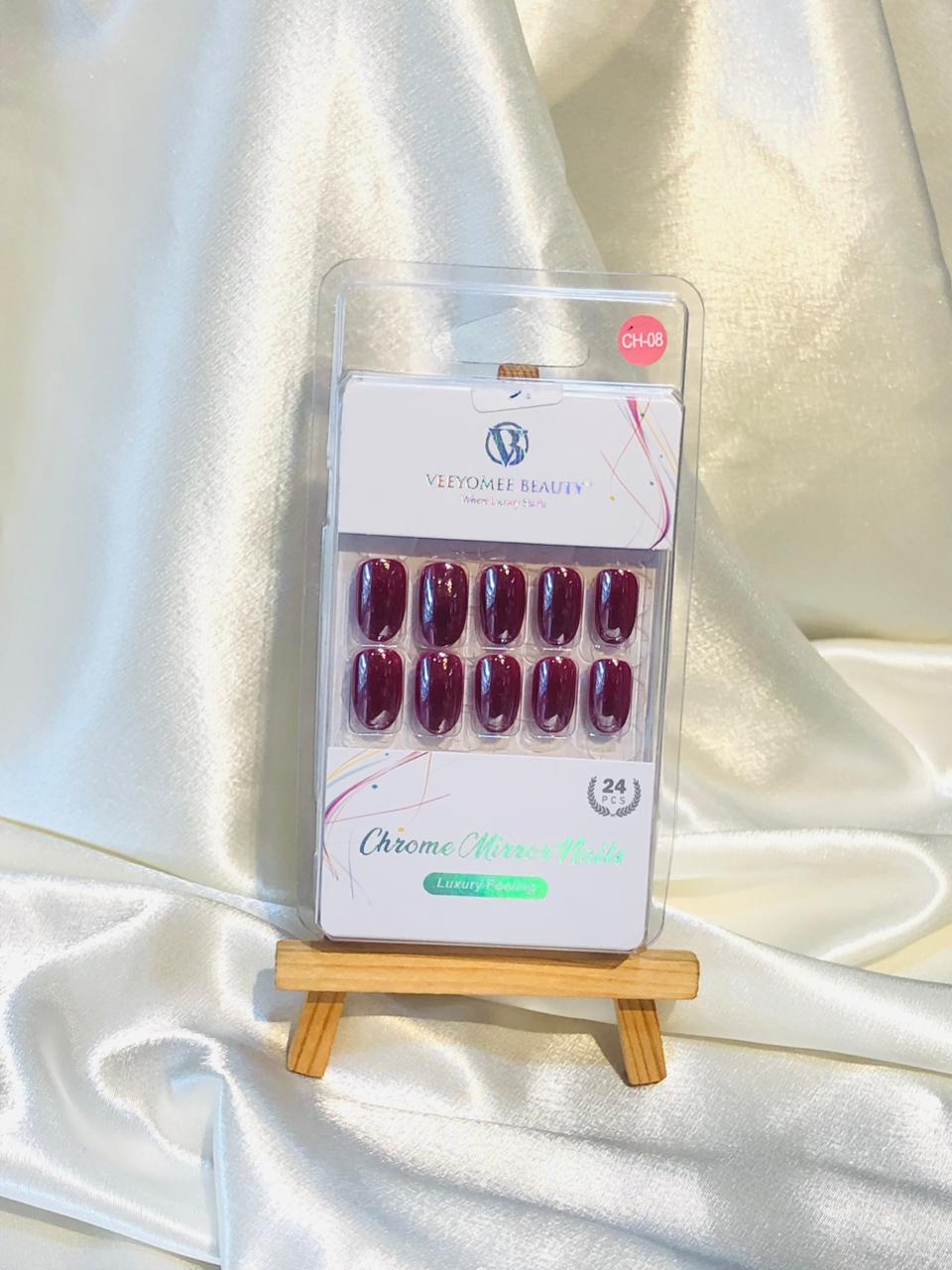 beautiful velvet nails