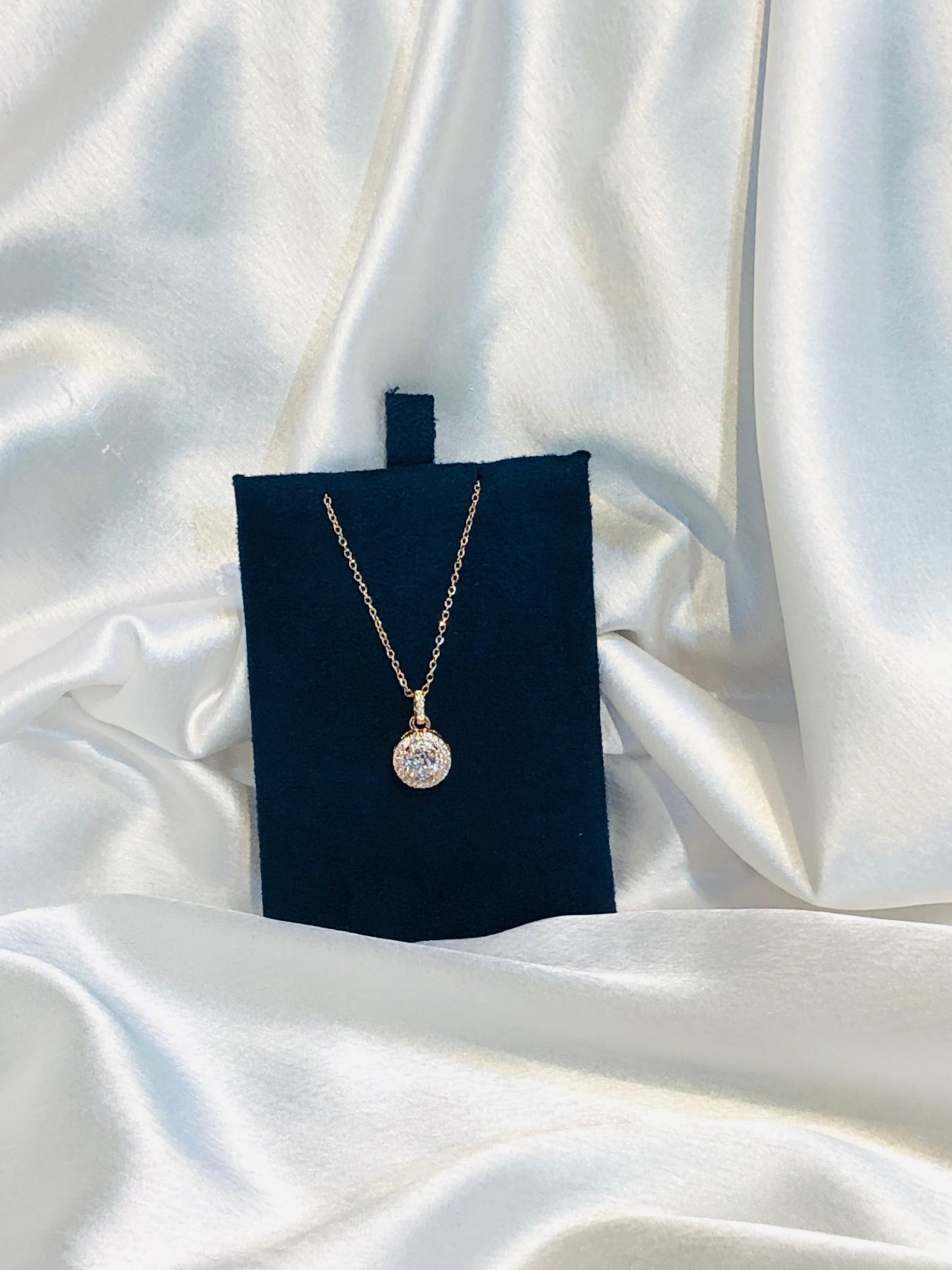 Anti tarnish stone necklace