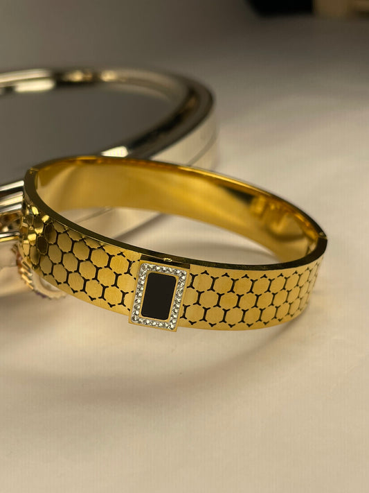 Stainless steel bangle