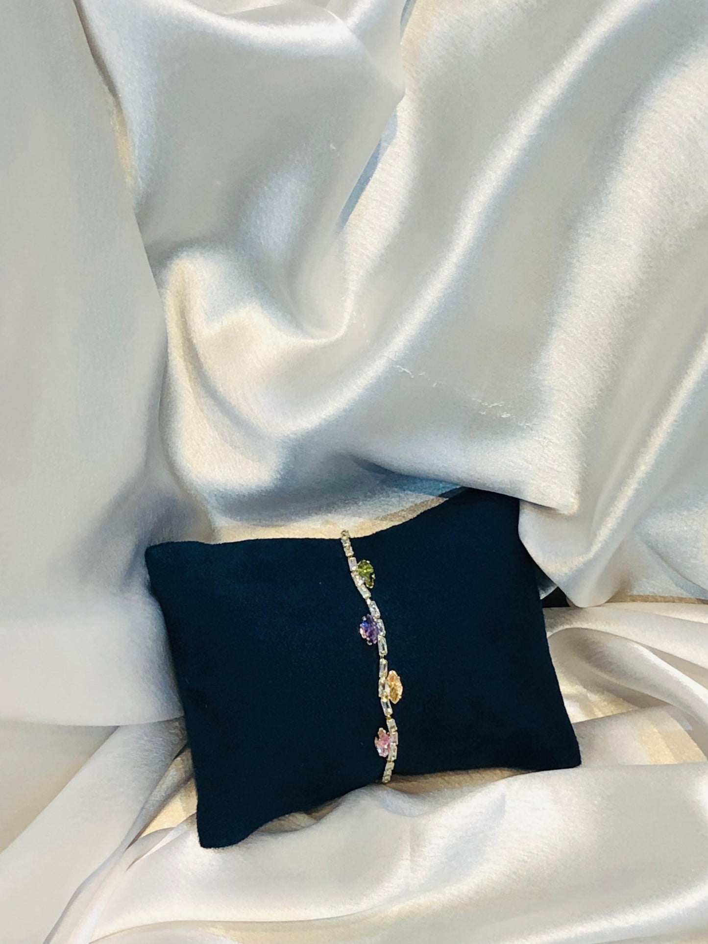 Anti tarnish colour stone bracelet