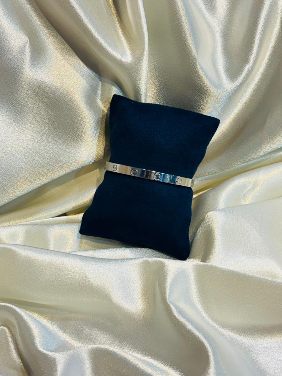 anti tarnish silver stainless bracelets