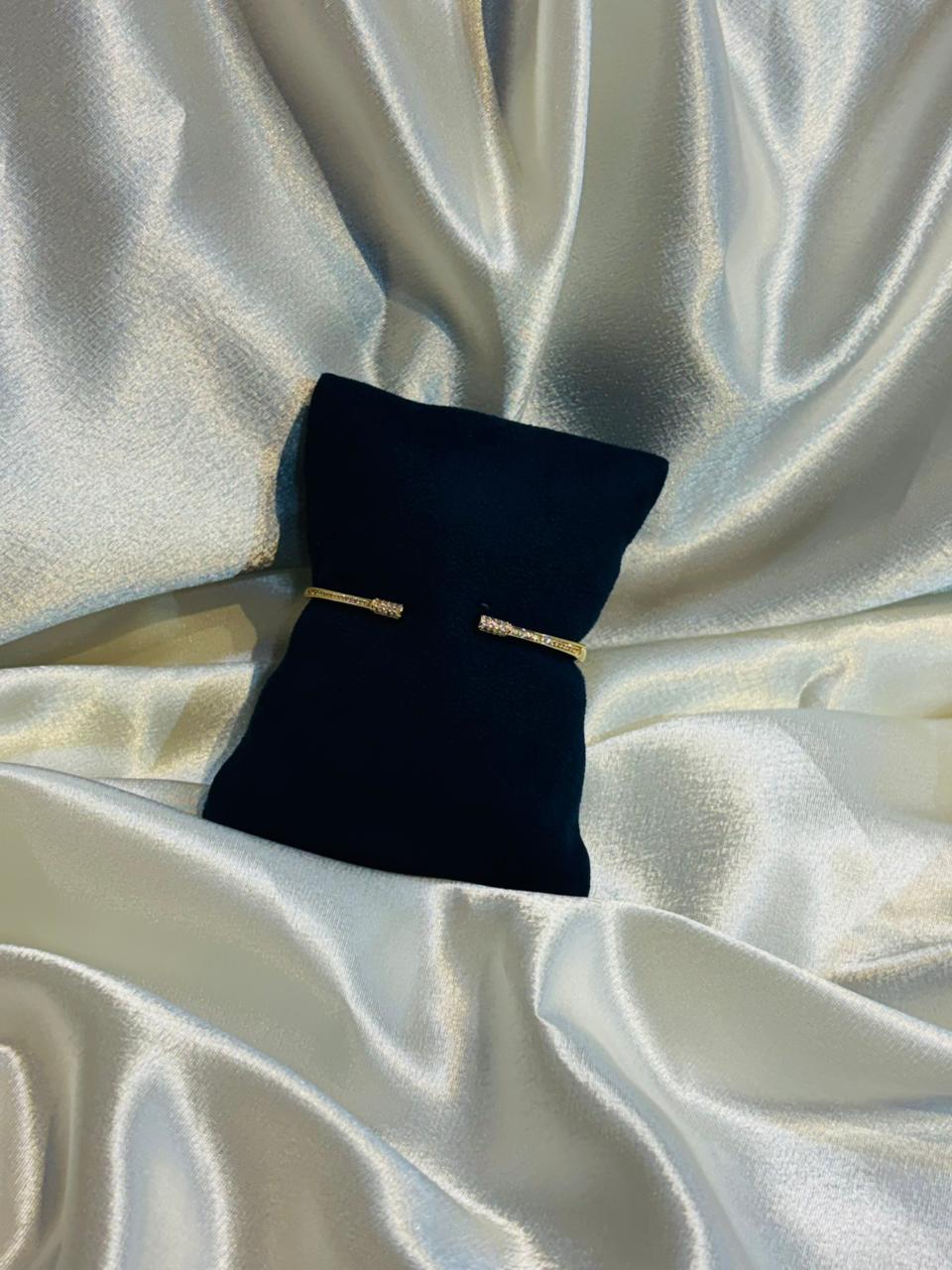 anti tarnish modern bracelet