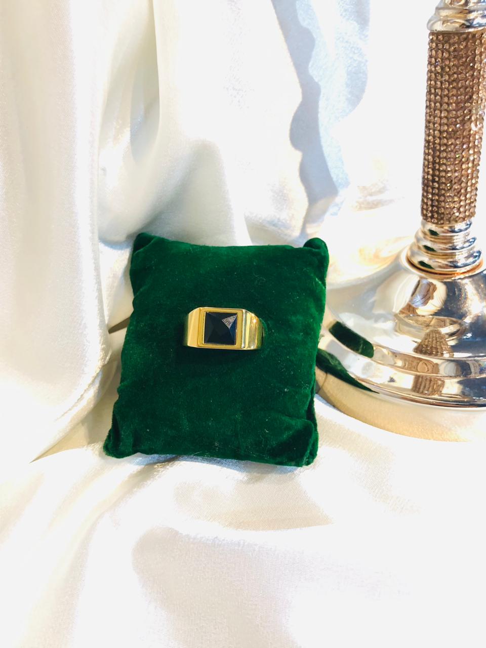 anti tarnish Men's black stone ring